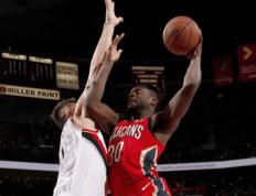  二胡独奏踏上幸福路 