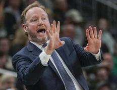 包含Ning遭遇十五连败，雄鹿教练面临压力！的词条