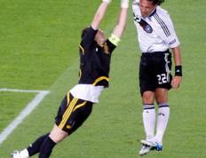 西亚卡姆在德国队比赛中爆冷，问鼎冠军引发热议！的简单介绍